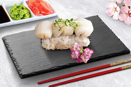 Нигири с морским гребешком