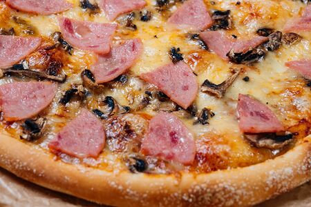 Пицца Ветчина и грибы