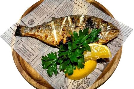 Дорадо на решётке целиком