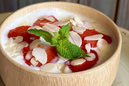 Каша рисовая со сгущенкой из манго