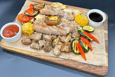 Мясная тарелка гриль