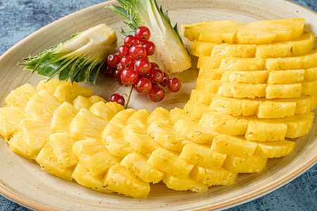 Ананас в нарезке