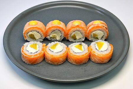 Ролл Опаленная Филадельфия с апельсином