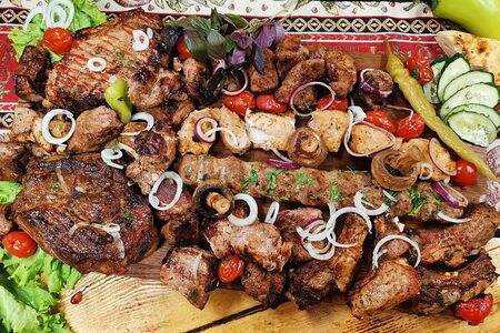 Сет Свинина, курица и овощи