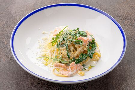 Тальятелле Лосось руккола и сливочный соус