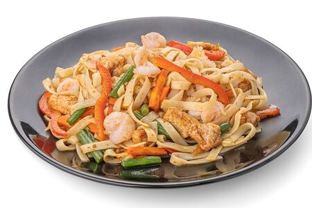 Вок с креветками и курицей