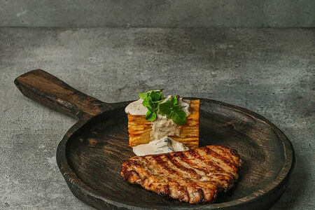 Стейк из филе индейки с картофельным гратеном