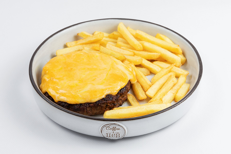 Бифштекс из говядины с сыром