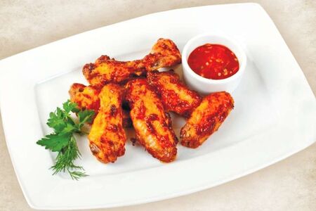 Крылышки, жаренные с чесноком