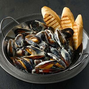 Мидии в сливочном соусе