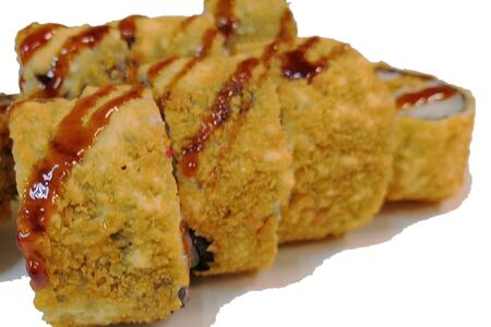 Жареный ролл Цезарь с лососем