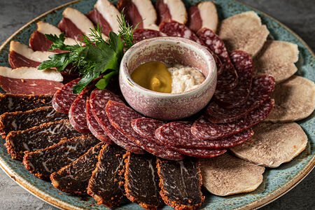 Мясное ассорти