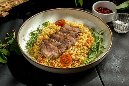 Утиная грудка с булгуром