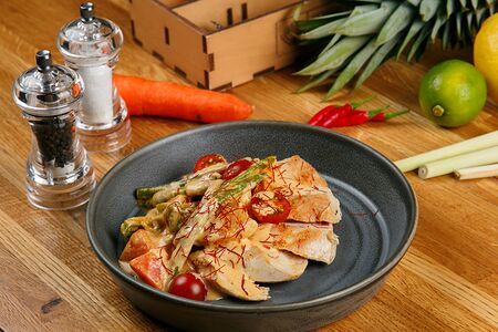 New куриная грудка с рагу карри