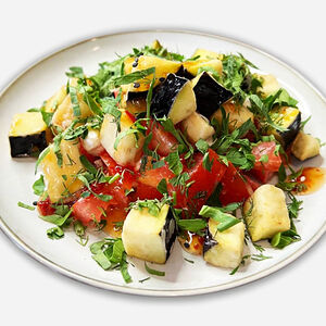 Салат с хрустящими баклажанами