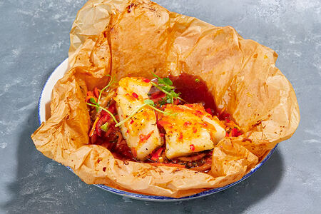 Тихоокеанский синекорый палтус с овощами в азиатском соусе