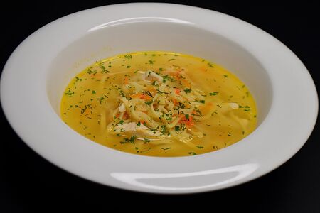 Куриный суп-лапша