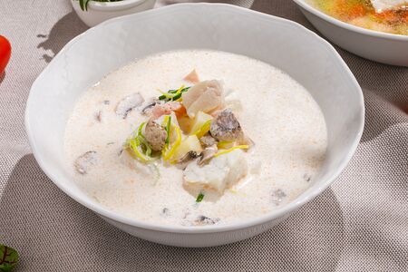 Уха по-фински с шампиньонами