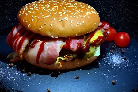 Бургер Острый