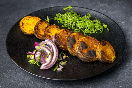 Картофель на углях