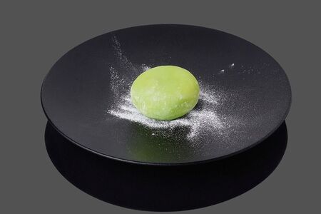 Моти фисташка