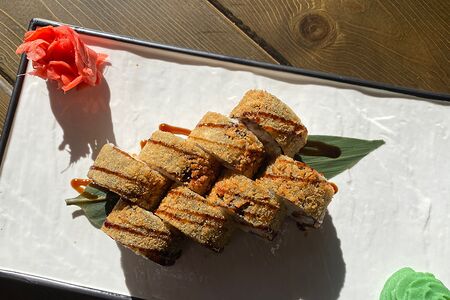 Горячие роллы с крабом