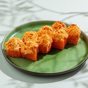 Запеченный ролл с крабом