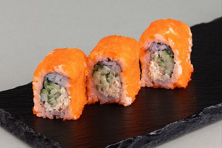 Ролл Калифорния с крабом