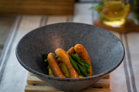 Краинские колбаски с картофельным пюре