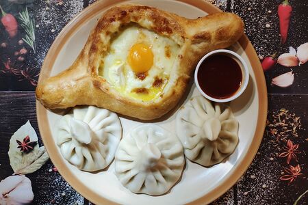 Лодочка и хинкали