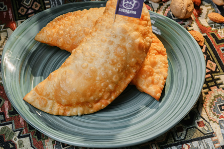 Чебурек с говядиной