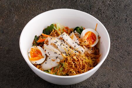 Боул с кальмаром гриль