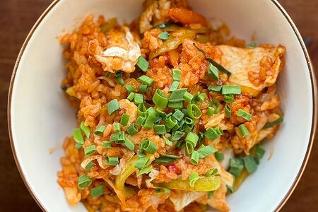 Рис Кимчи с курицей