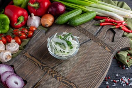 Лук маринованный