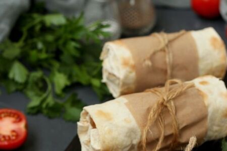 Сосиска в лаваше