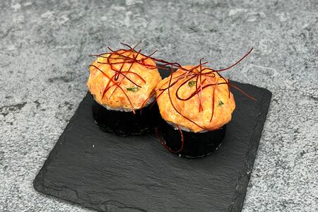 Ролл острый с лососем