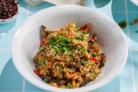 Рис с говядиной и овощами