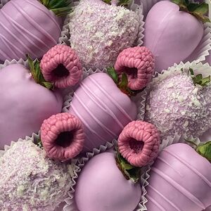 Клубника в шоколаде Divine Dipped