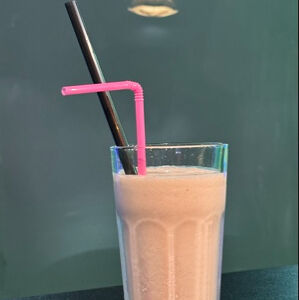 Молочный коктейль малиновый