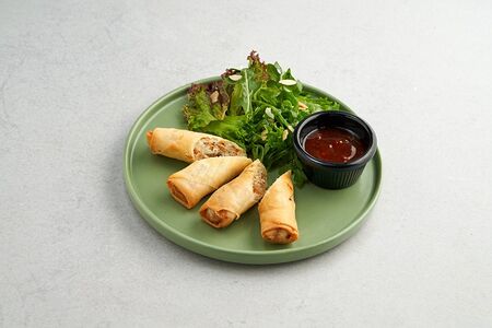 Спринг-ролл с курицей