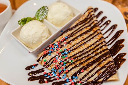 Блин с мороженым