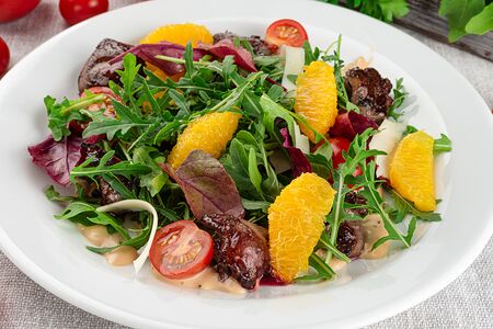 Салат с куриной печенью