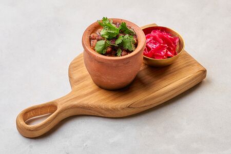 Лобио по-имеретински в горшочке