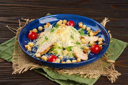 Цезарь с курицей