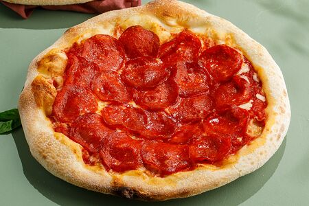 Пицца с салями Пеперони