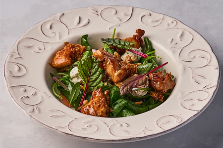 Салат с хрустящим цыпленком