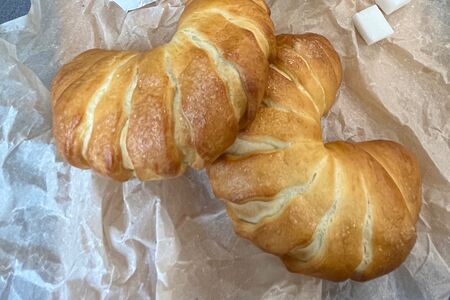 Рогалик с варёной сгущенкой 