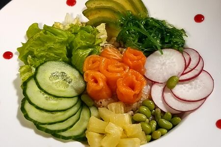 Поке с форелью