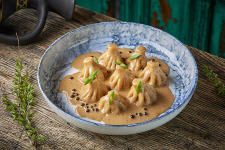 Хинкалиоли с бараниной в перечном соусе