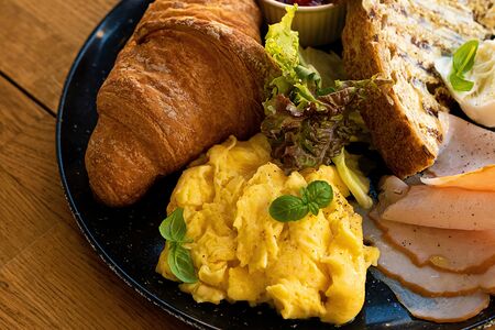 Континентальный завтрак с курицей 